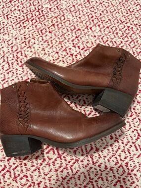 Women's Brown Leather Ankle Boots - Clark’s